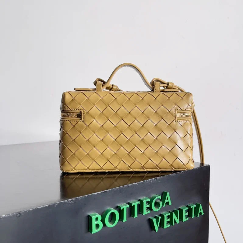 BOTTEGA VENETA WOVEN ZIPPER - Zabcart