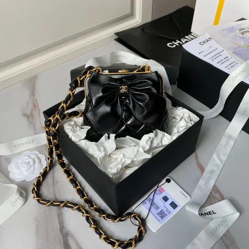 CHANEL CLUTCH WITH CHAIN - Zabcart