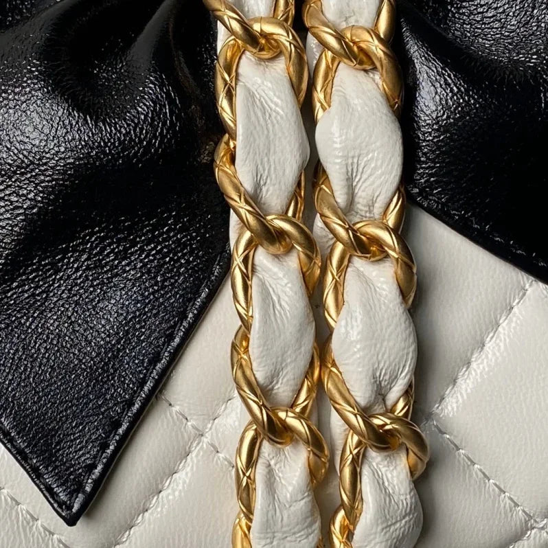 CHANEL CLUTCH WITH CHAIN - Zabcart