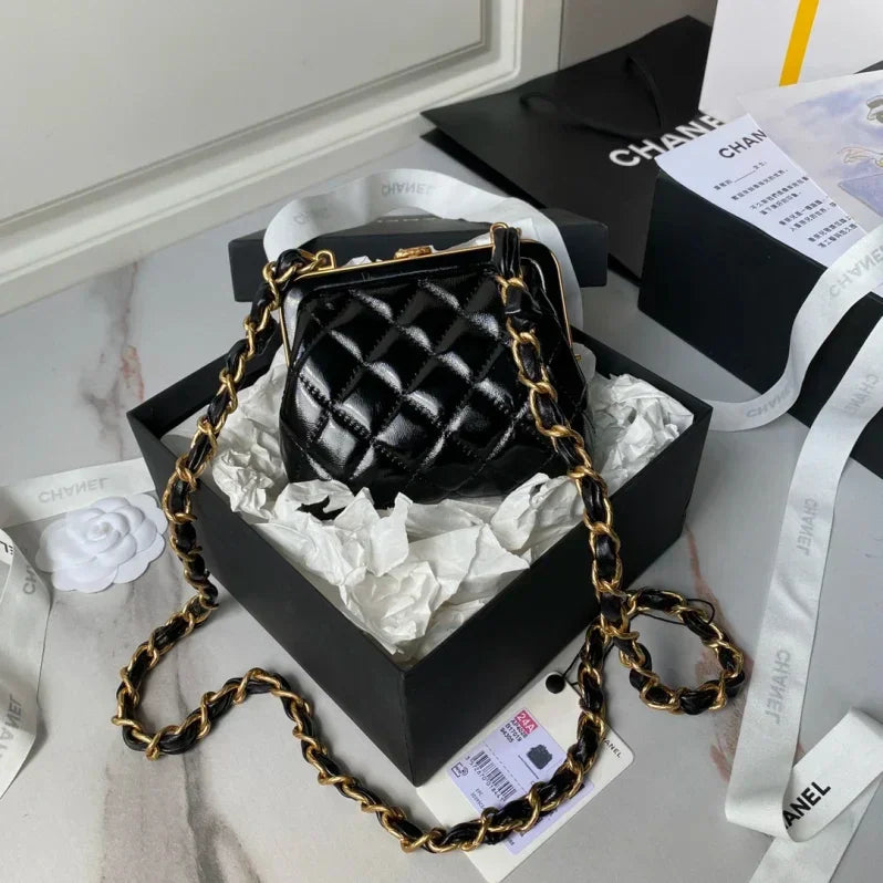 CHANEL CLUTCH WITH CHAIN - Zabcart